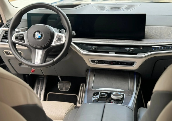 BMW X7 cena 420000 przebieg: 6000, rok produkcji 2023 z Poznań małe 326